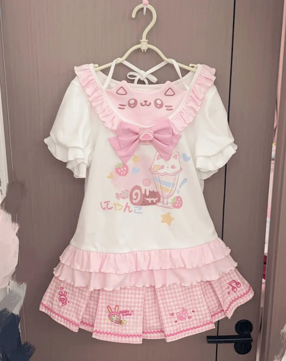 Kawaii Cat Print Ruffle T-Shirt with Bow Detail
